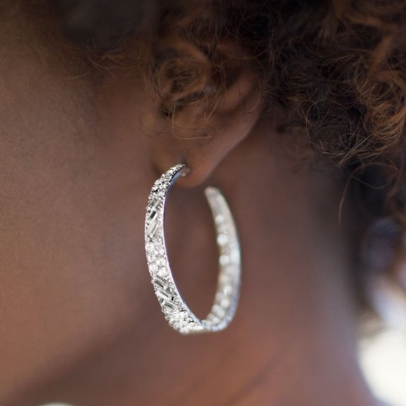 💎 Buy 2 Get 1 💎 Glitzy by Association - Picture 2 of 2